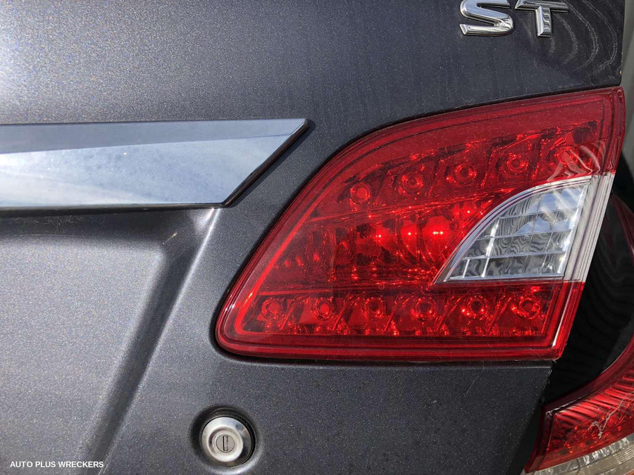 2016 Nissan Pulsar Instrument Cluster