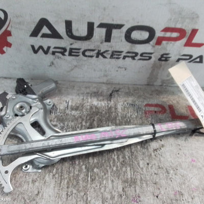 2018 Toyota Yaris Left Front Window Reg Motor