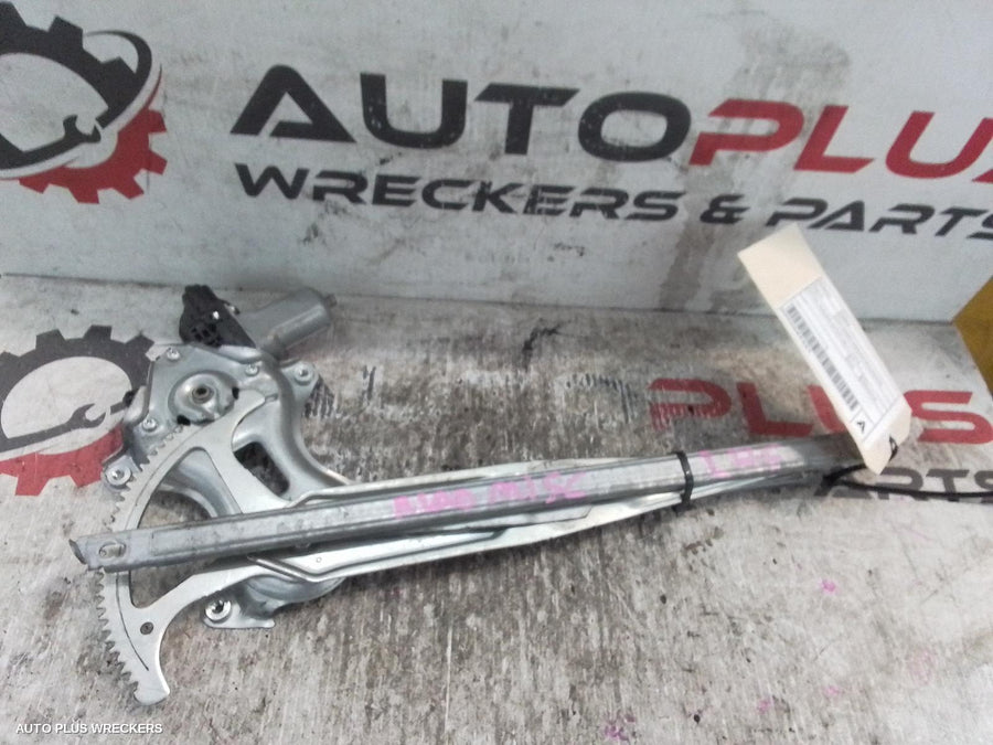 2018 Toyota Yaris Left Front Window Reg Motor