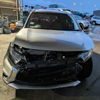 2017 Mitsubishi Outlander Headrest