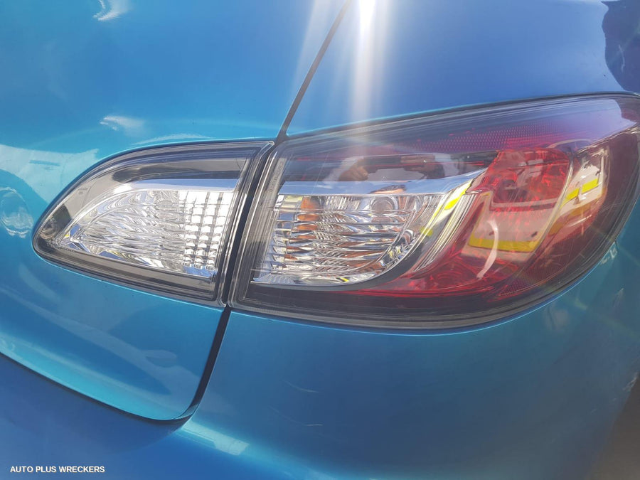 2009-2013 Mazda 3 Left Rear Door Window