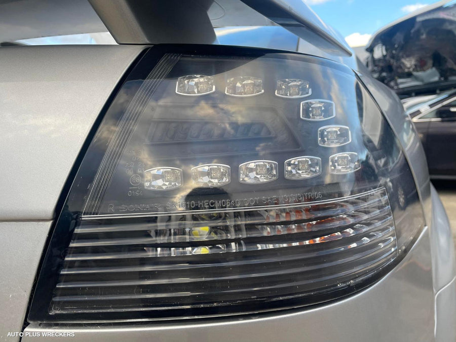 2006 Holden Commodore Right Door Mirror