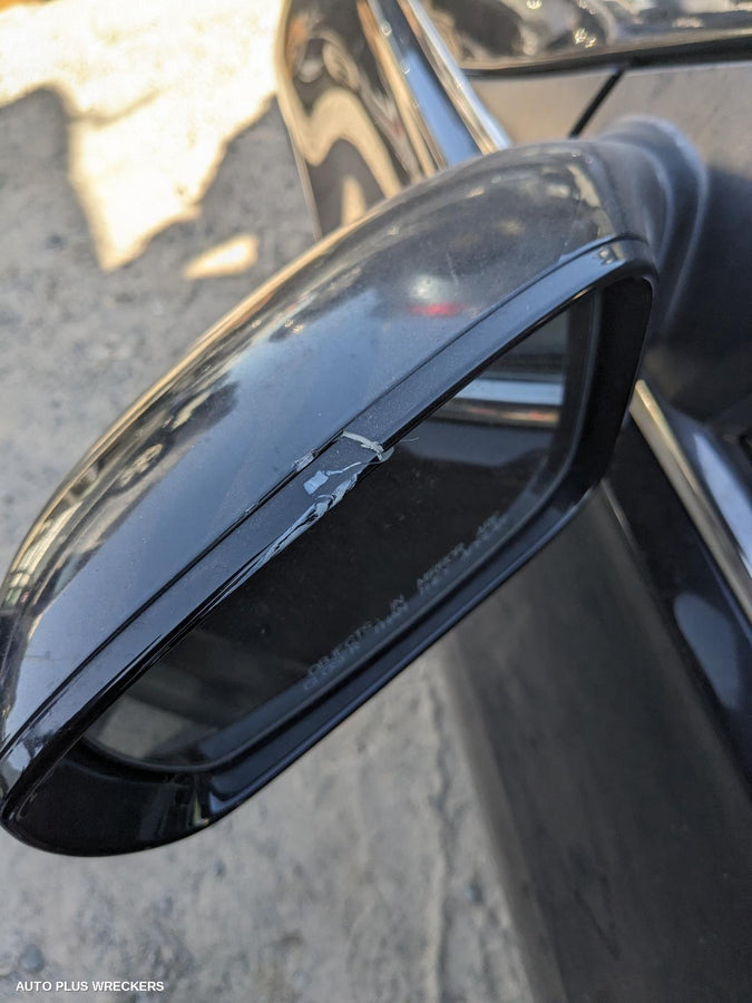2010-2014 Hyundai I45 Left Rear Door Sliding