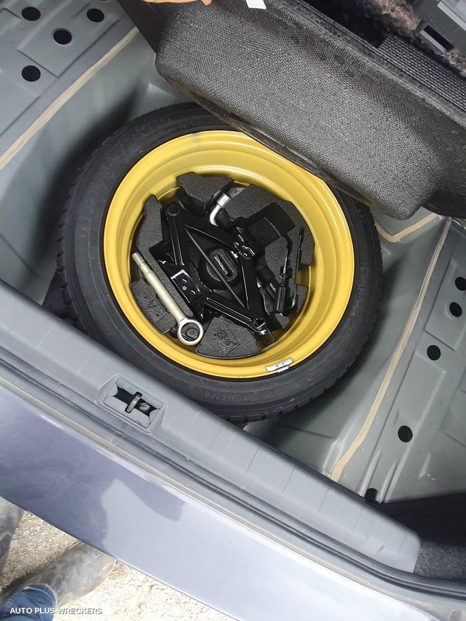 2011 SUBARU LIBERTY DOOR HANDLE