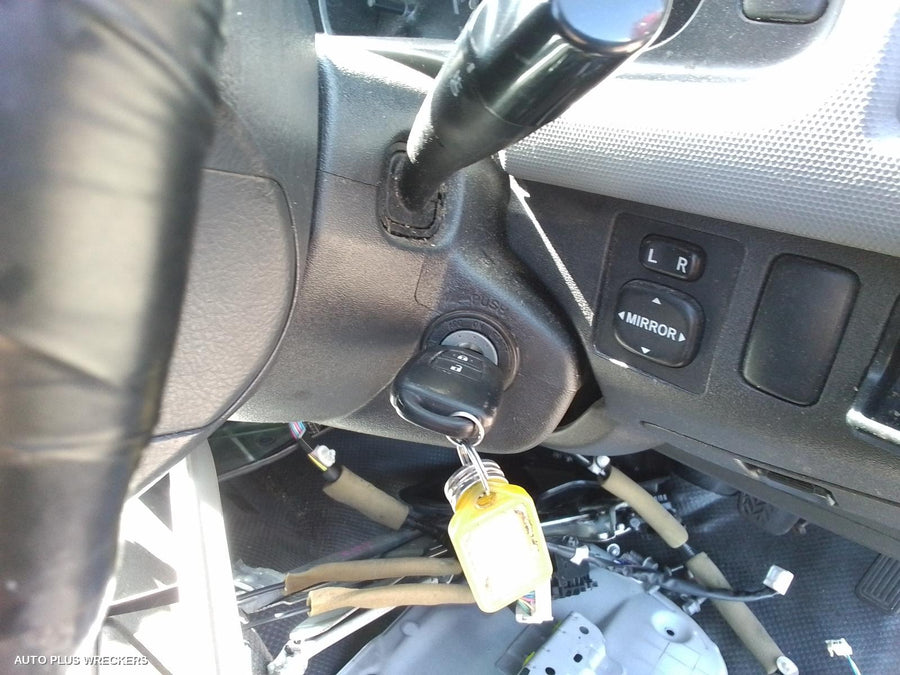 2012 Toyota Hiace Seatbelt Stalk