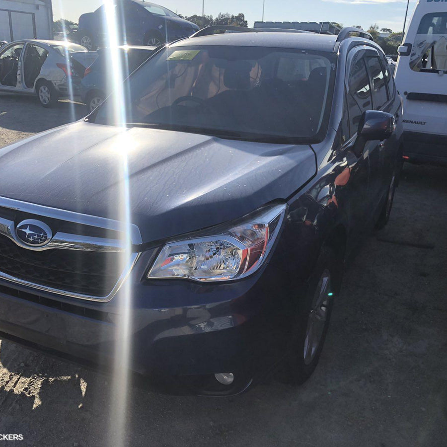 2012-2018 Subaru Forester Right Front Door Window