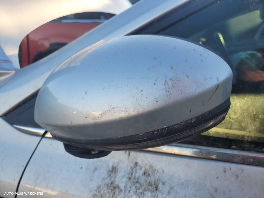 2018 Renault Megane Left Front Door