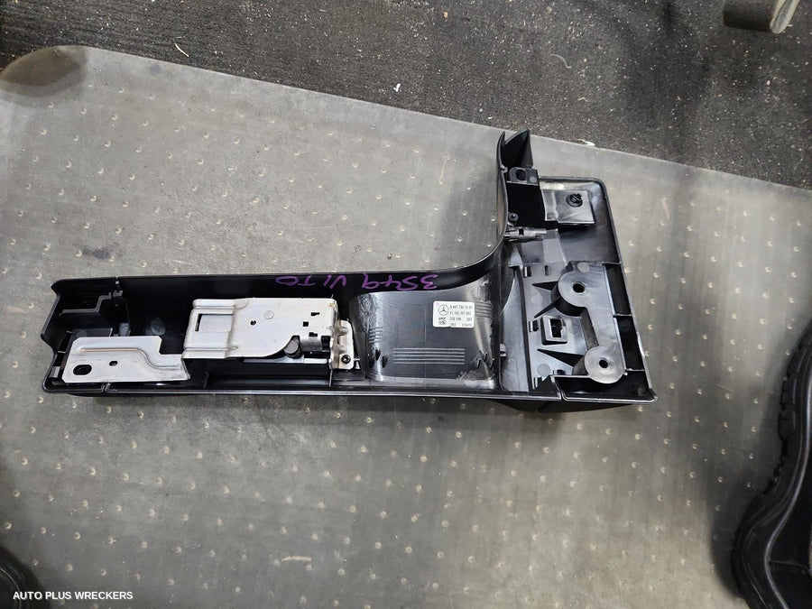 2015-2025 Mercedes Vito Door Handle