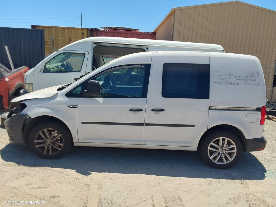 2016 VOLKSWAGEN CADDY LEFT DOOR MIRROR