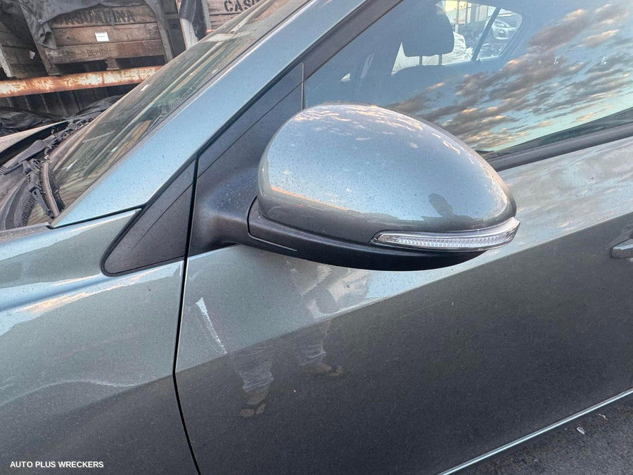 2015 Holden Cruze Radiator Support