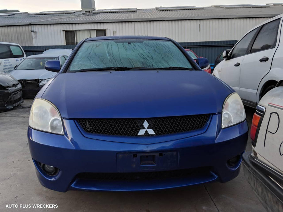 2005-2008 Mitsubishi 380 Left Headlamp