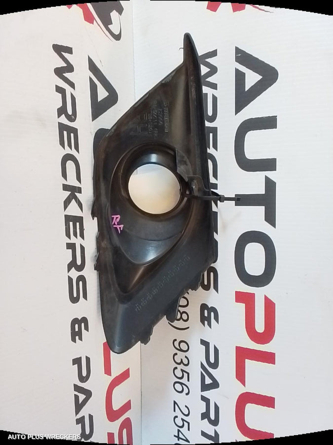 2016-2019 Mazda 3 Right Indicator Fog Side