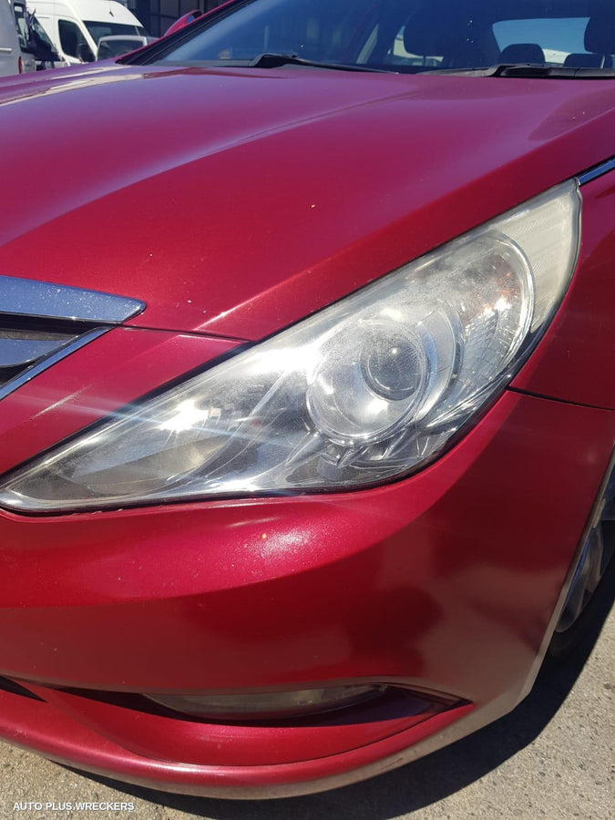 2012 Hyundai I45 Rear Garnish