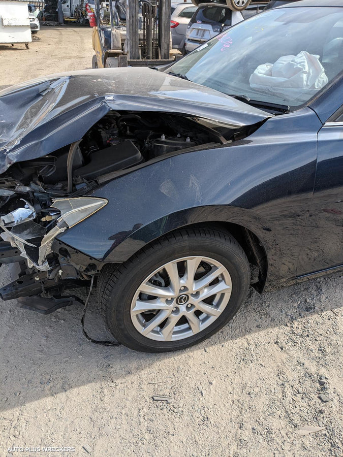 2015 Mazda 3 Right Front Door Window