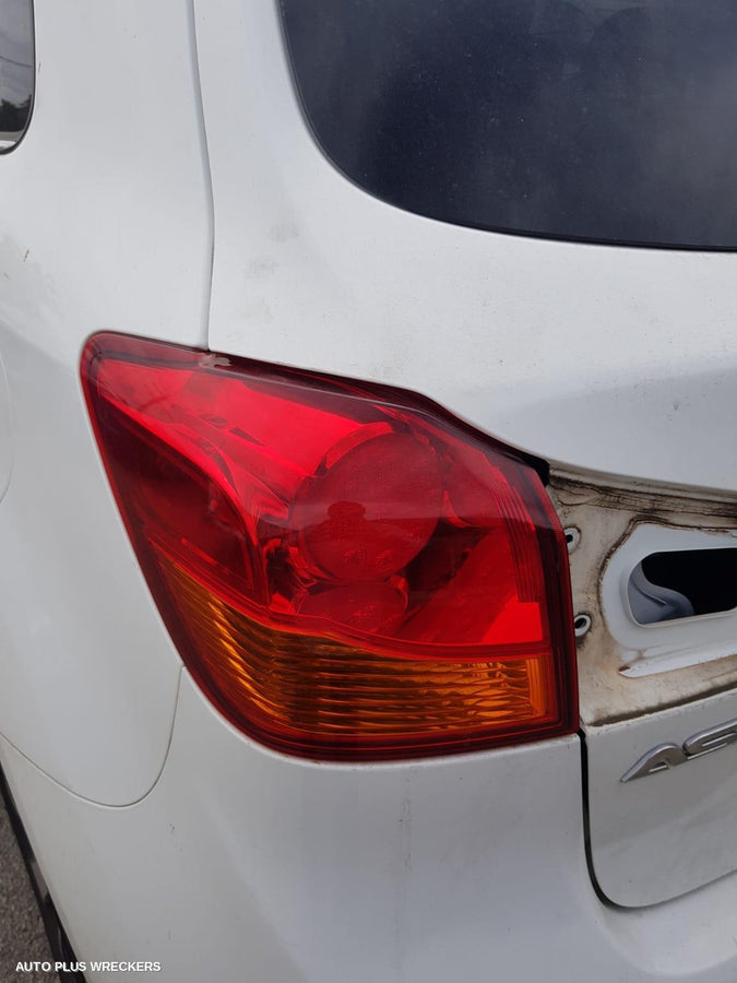 2014 Mitsubishi Asx Headrest