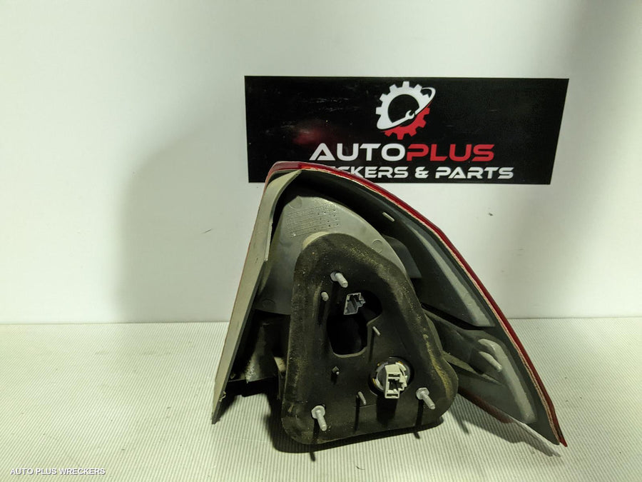 2002 Honda Civic Left Taillight