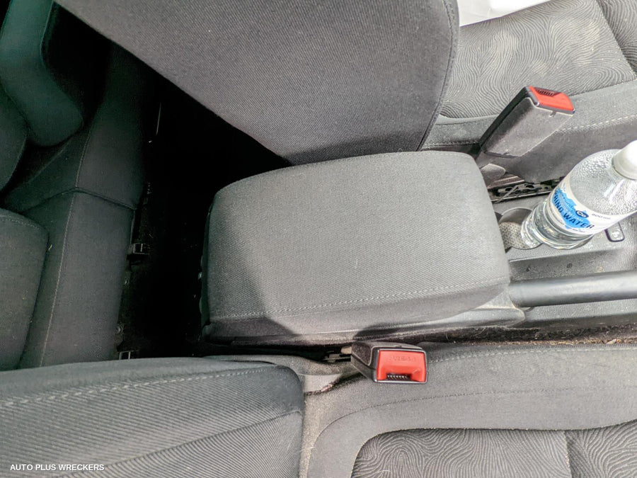 2016 Skoda Yeti Left Front Door