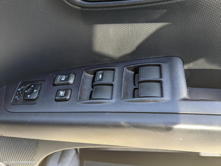 2011 Mitsubishi Outlander Left Door Mirror