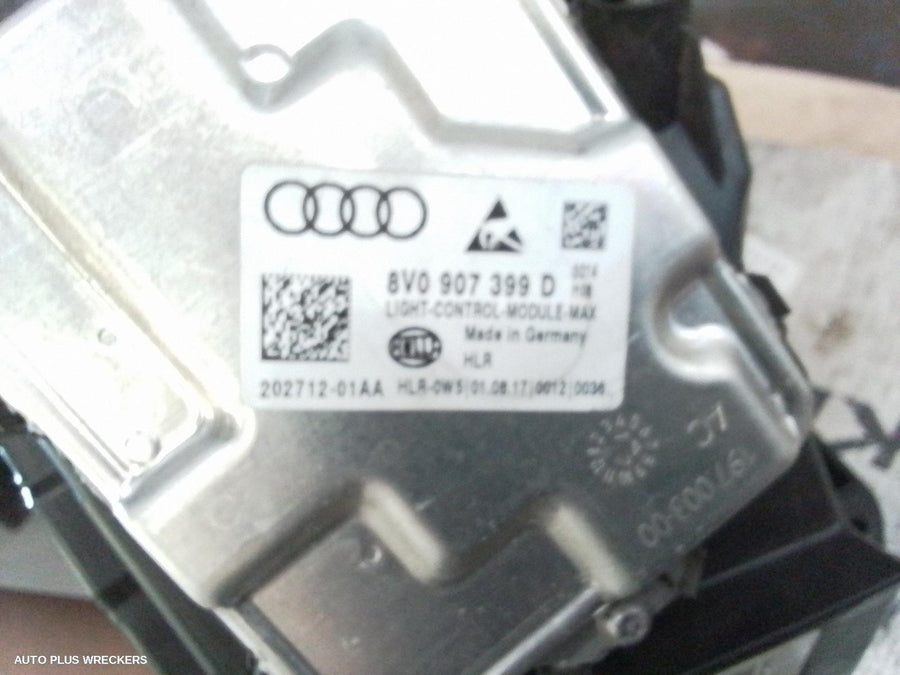 2017-2020 Volkswagen Golf Right Headlamp