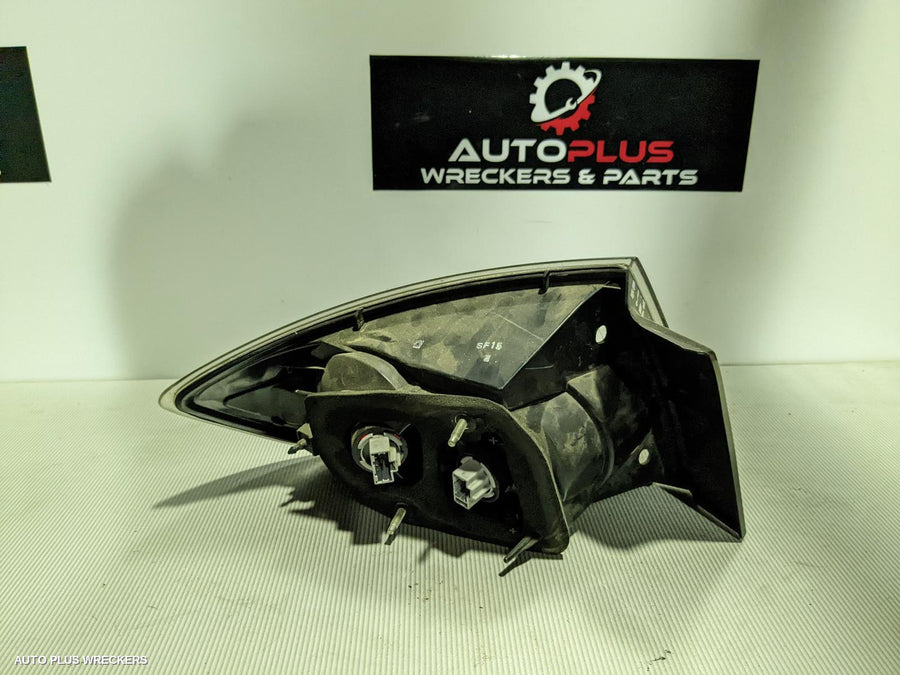 2005 Mazda 3 Right Taillight