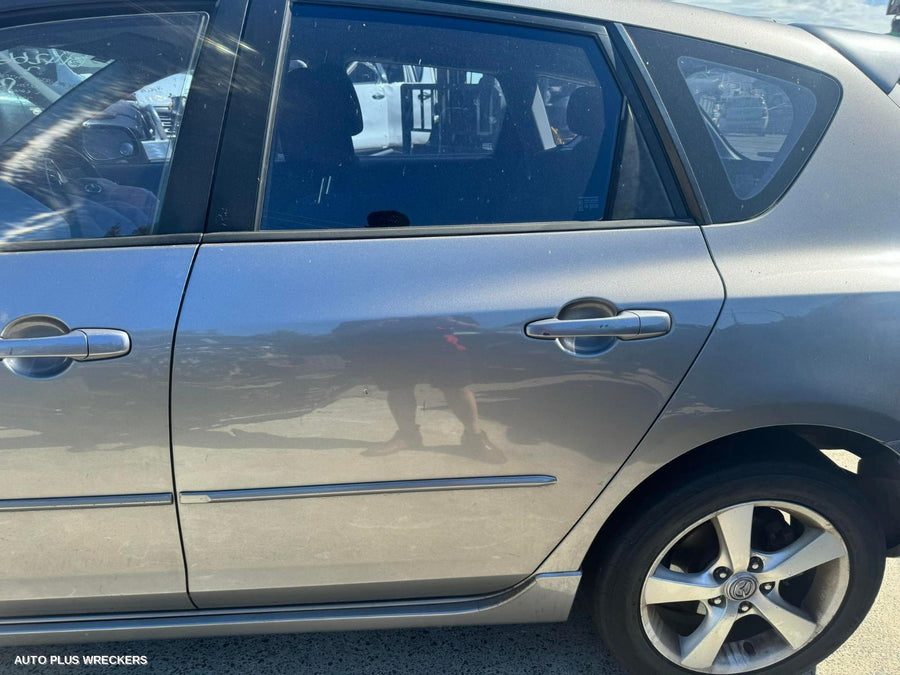 2005 Mazda 3 Right Front Door