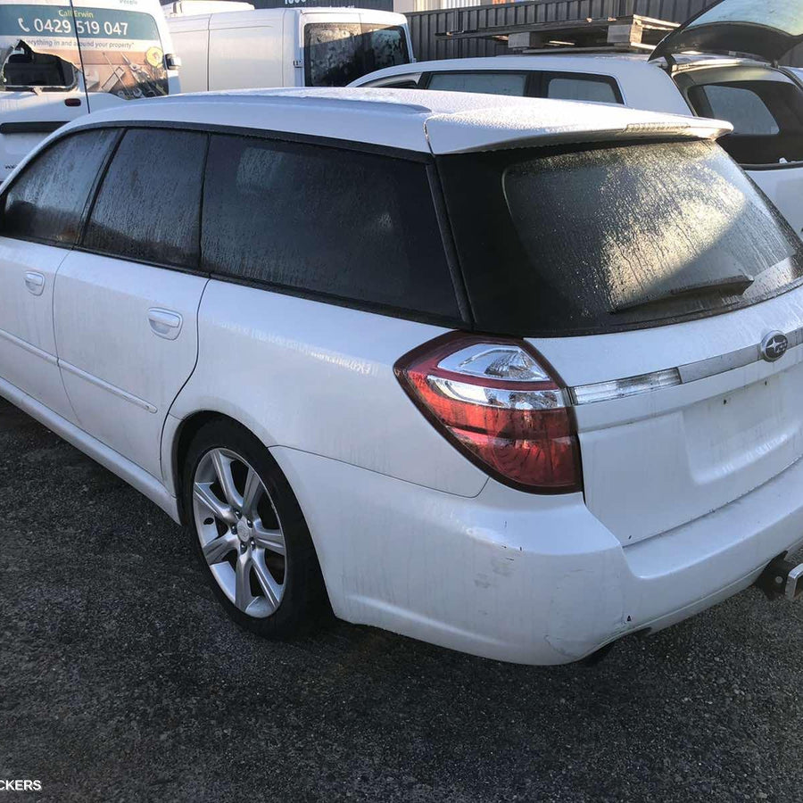 2009 Subaru Liberty Left Front Door