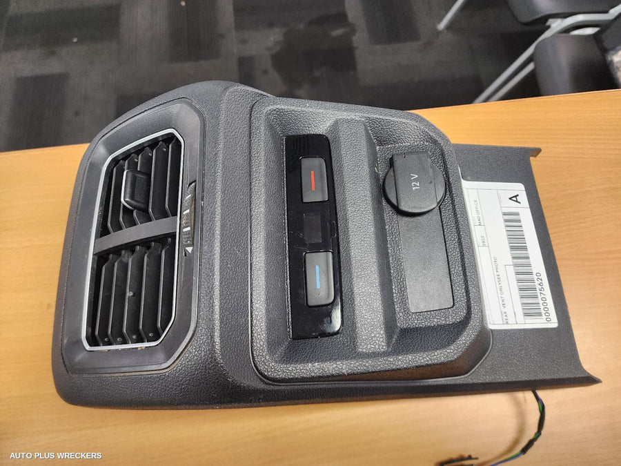 2016-2024 Volkswagen Tiguan Console
