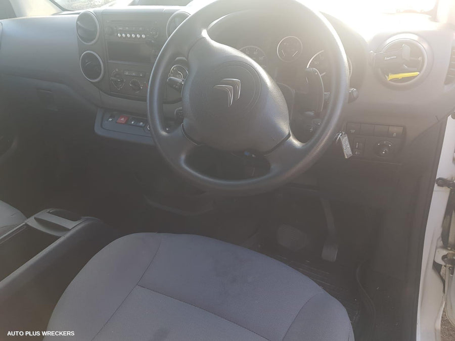 2015 Citroen Berlingo Left Front Door