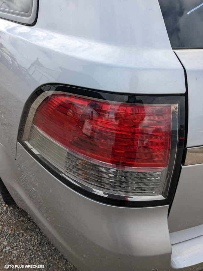 2013 Holden Commodore Left Front Hub Assembly