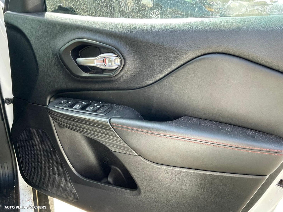 2016 Jeep Cherokee Right Taillight