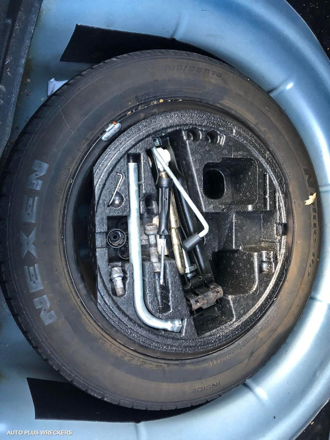 2006 Volkswagen Jetta Door Handle