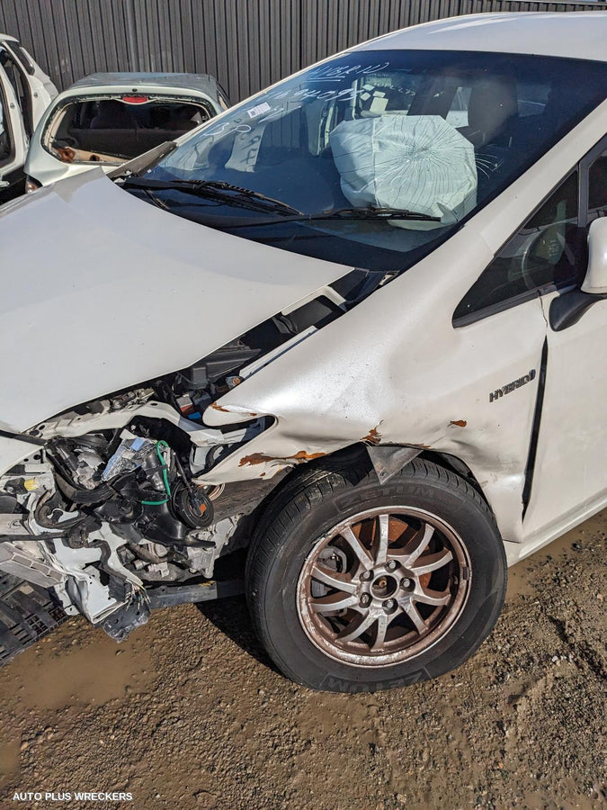 2012 Toyota Prius Left Front Hub Assembly