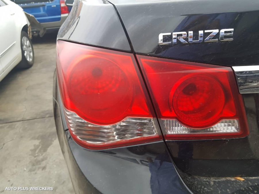 2010 Holden Cruze Right Rear Door Sliding