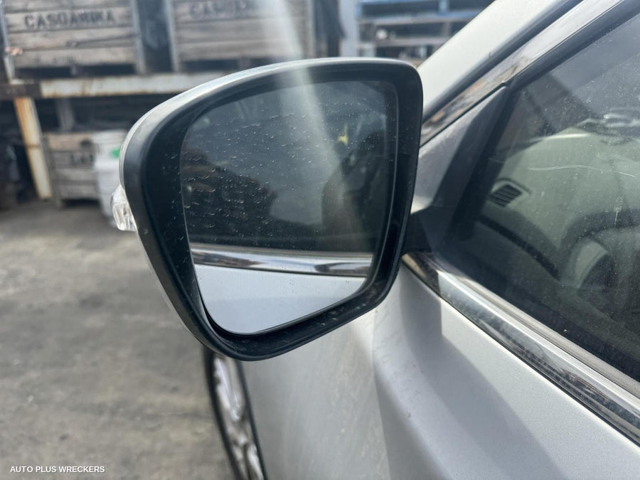 2019 Nissan Xtrail Right Front Door