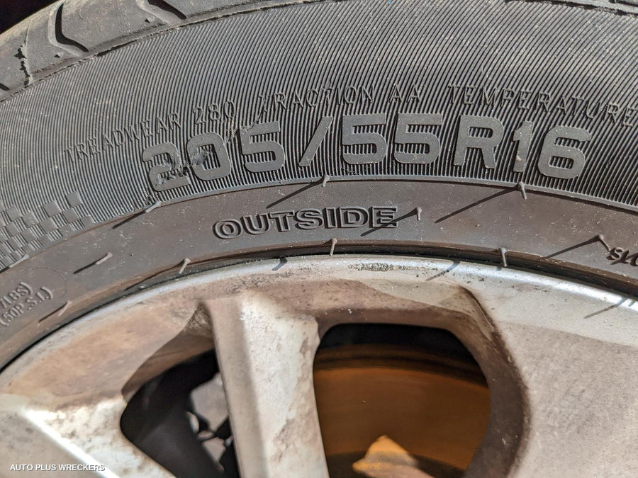 2013 Toyota Corolla Right Taillight