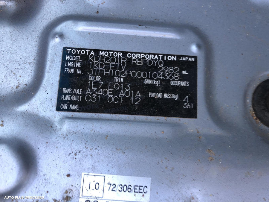 2012 Toyota Hiace Left Guard