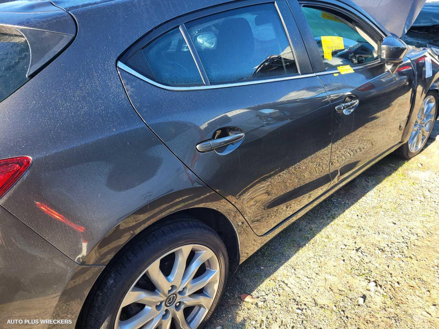 2016 Mazda 3 Right Front Door Window