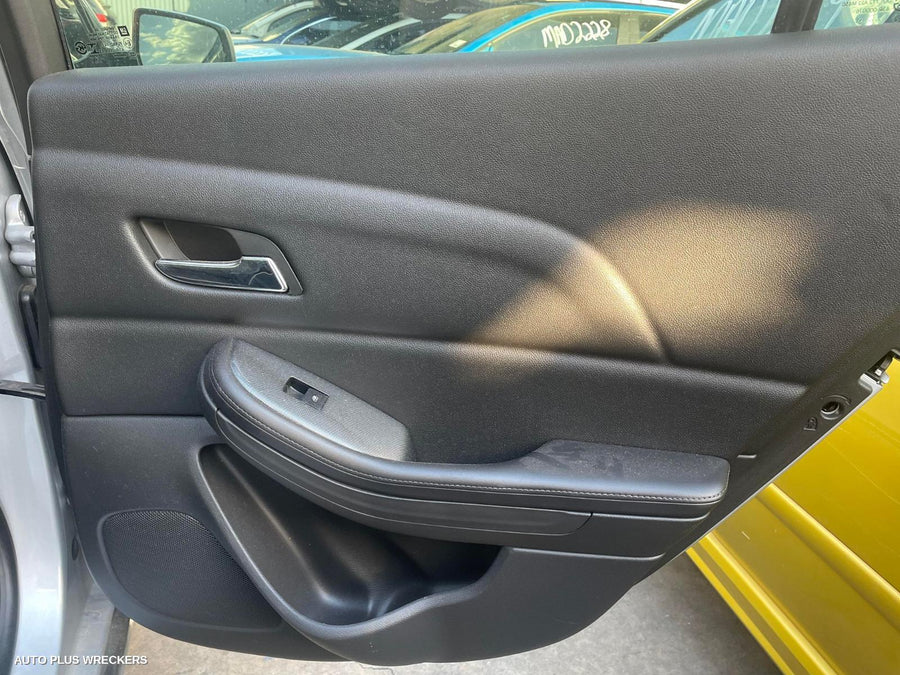 2013 Holden Malibu Right Front Window Reg Motor