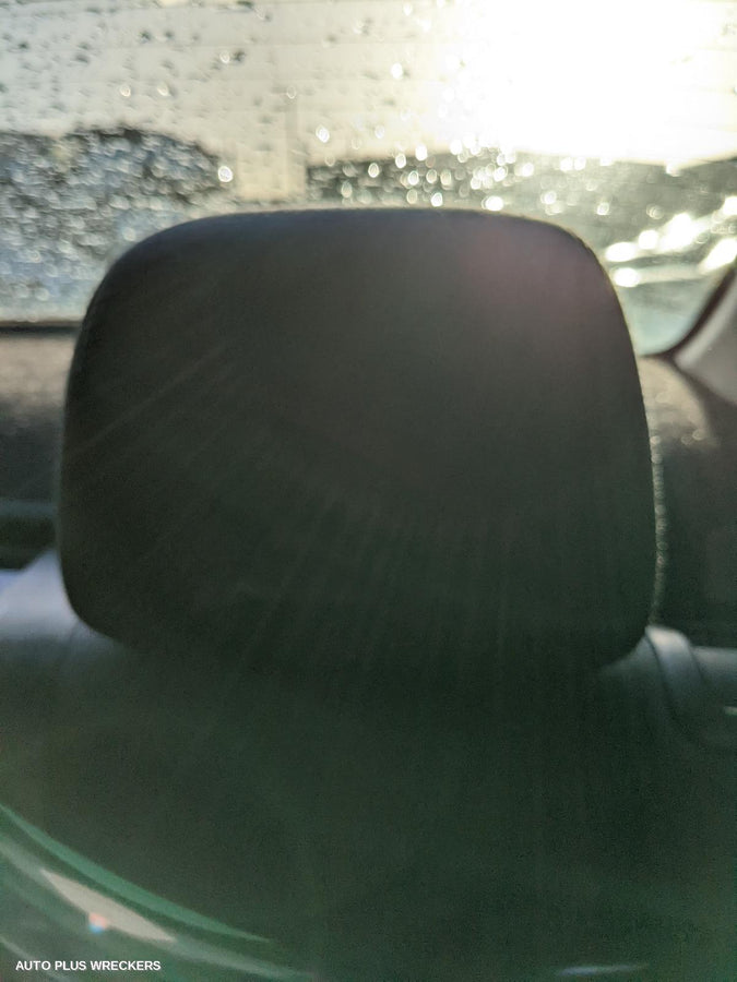 2010 Suzuki Kizashi Left Taillight