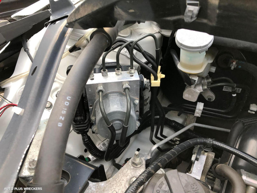 2014 Suzuki Swift Left Rear 1 4 Door Glass