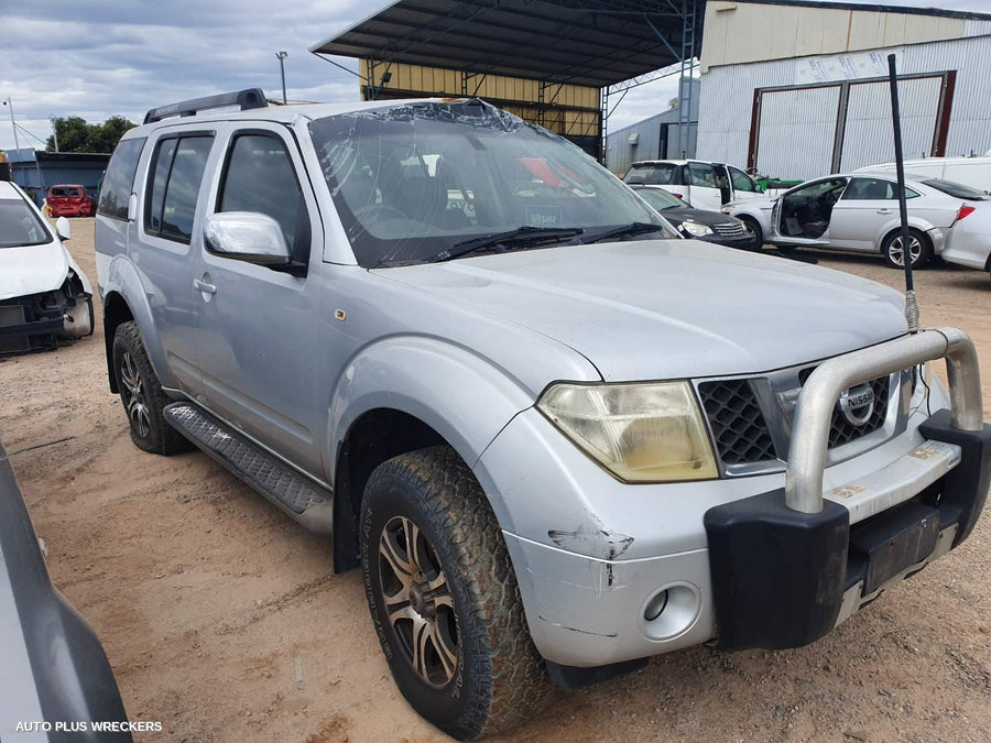 2006 Nissan Pathfinder Sunvisor