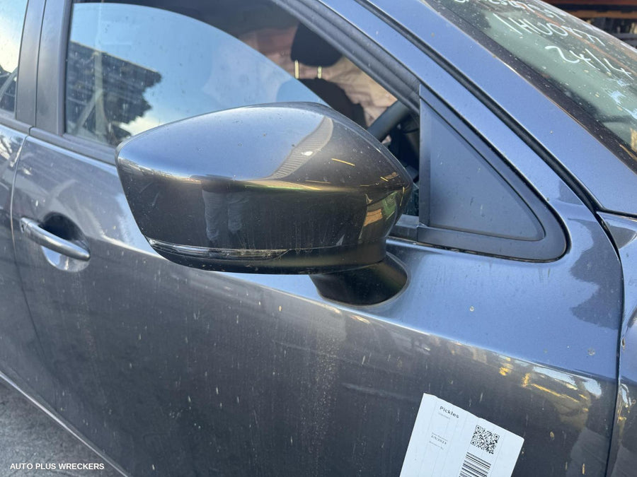 2023 Mazda 2 Right Front Window Reg Motor