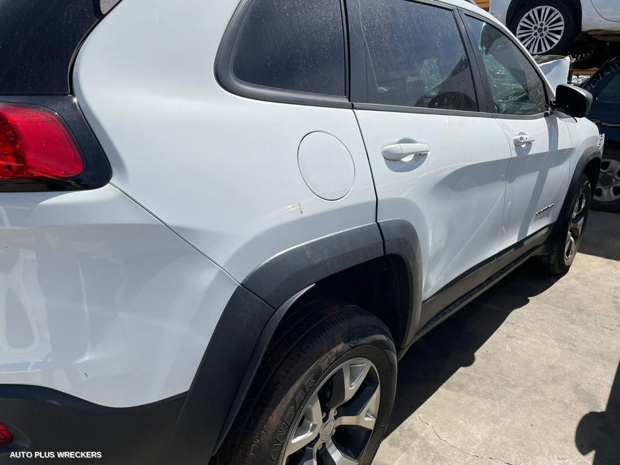 2014-2018 Jeep Cherokee Console