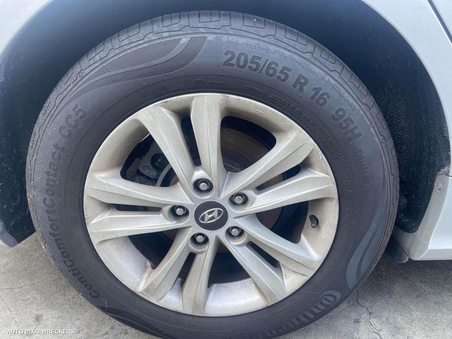 2011 Hyundai I45 Door Handle