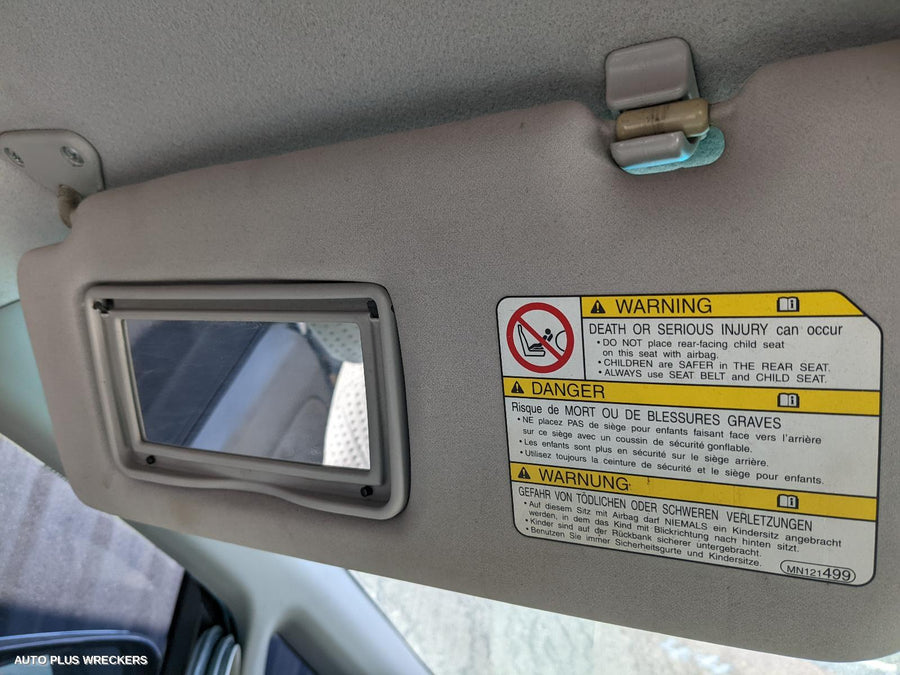 2005 Mitsubishi Grandis Bonnet