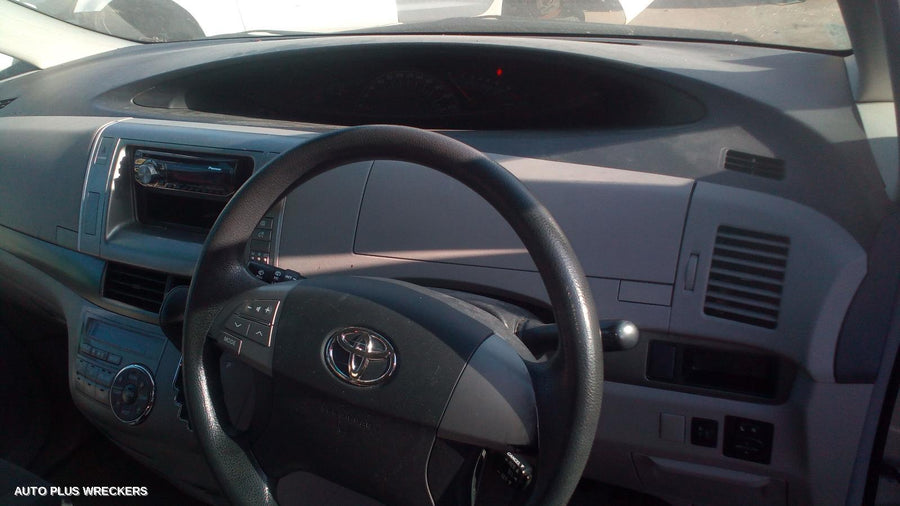 2007 Toyota Tarago Bonnet