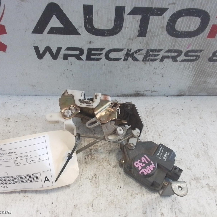 2000-2006 Mitsubishi Pajero Door Boot Gate Lock
