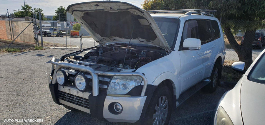 2007 Mitsubishi Pajero Right Rear Side Glass