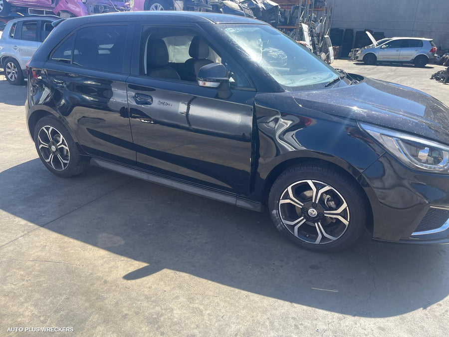 2021 Mg Mg3 Right Front Door