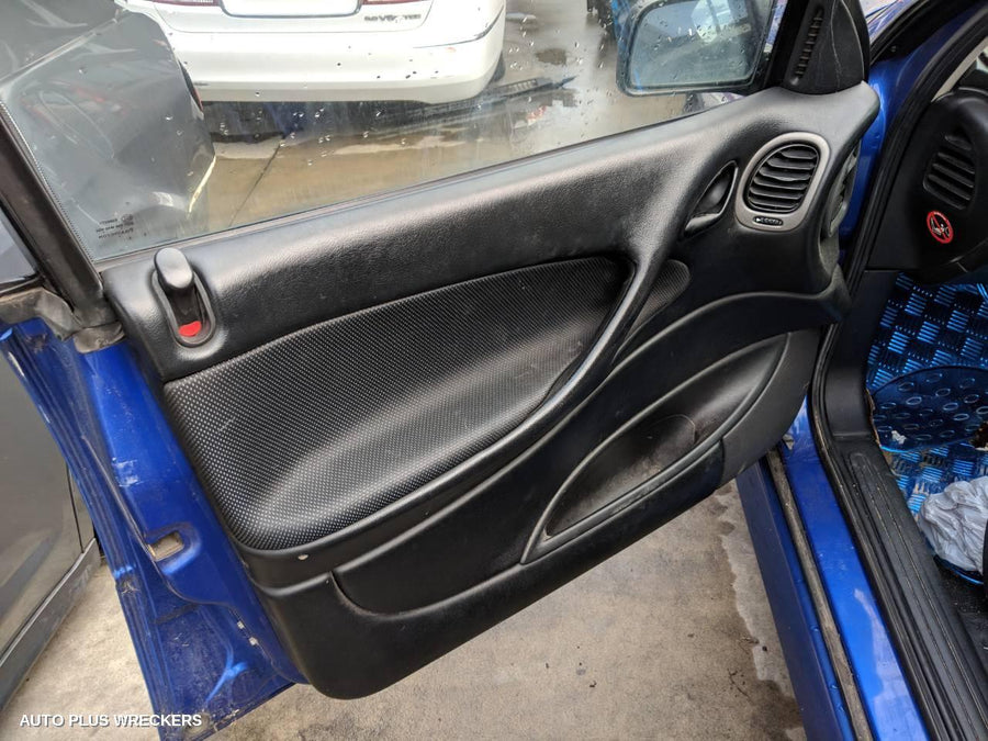 2004 HOLDEN COMMODORE DOOR HANDLE